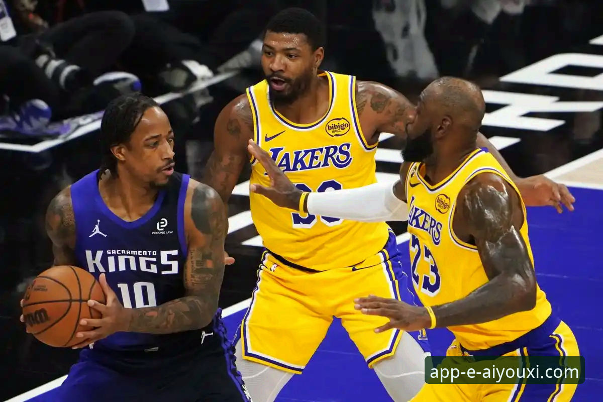 爱游戏怎么玩手机版 NBA常规赛湖人客场取胜最新动态,爱游戏平台呈现多维度赛事解析